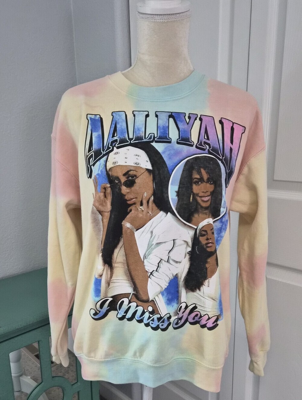 ​​Aaliyah I Miss You Tie Dye Sweatshirt 90s Hip Hop Streetwear S/M